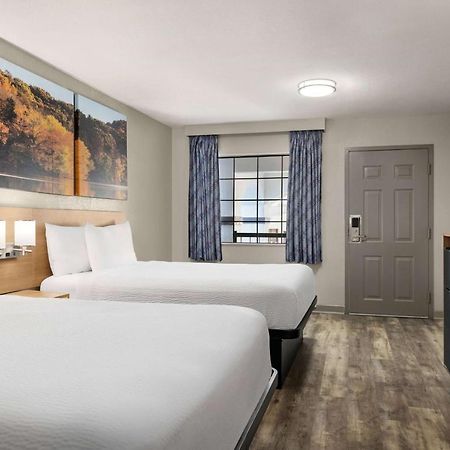 Days Inn By Wyndham Fulton Экстерьер фото