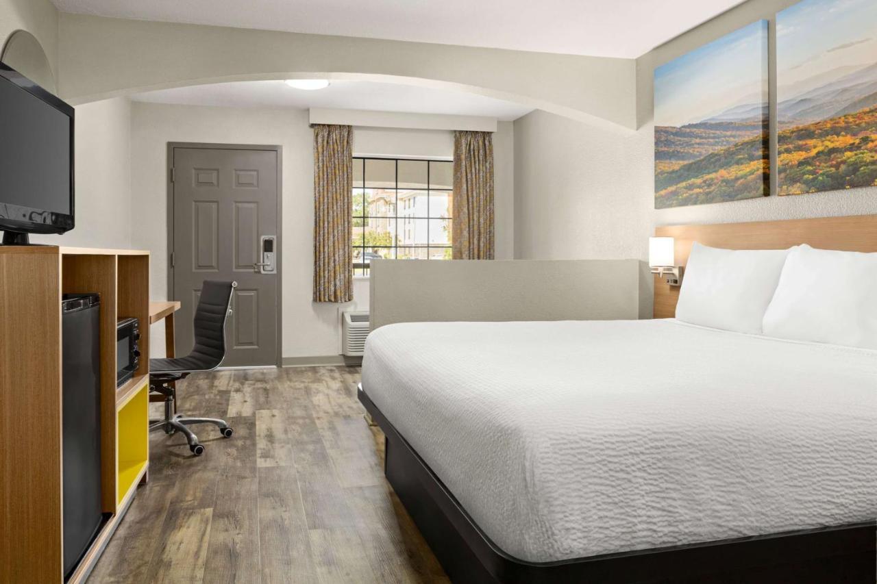 Days Inn By Wyndham Fulton Экстерьер фото