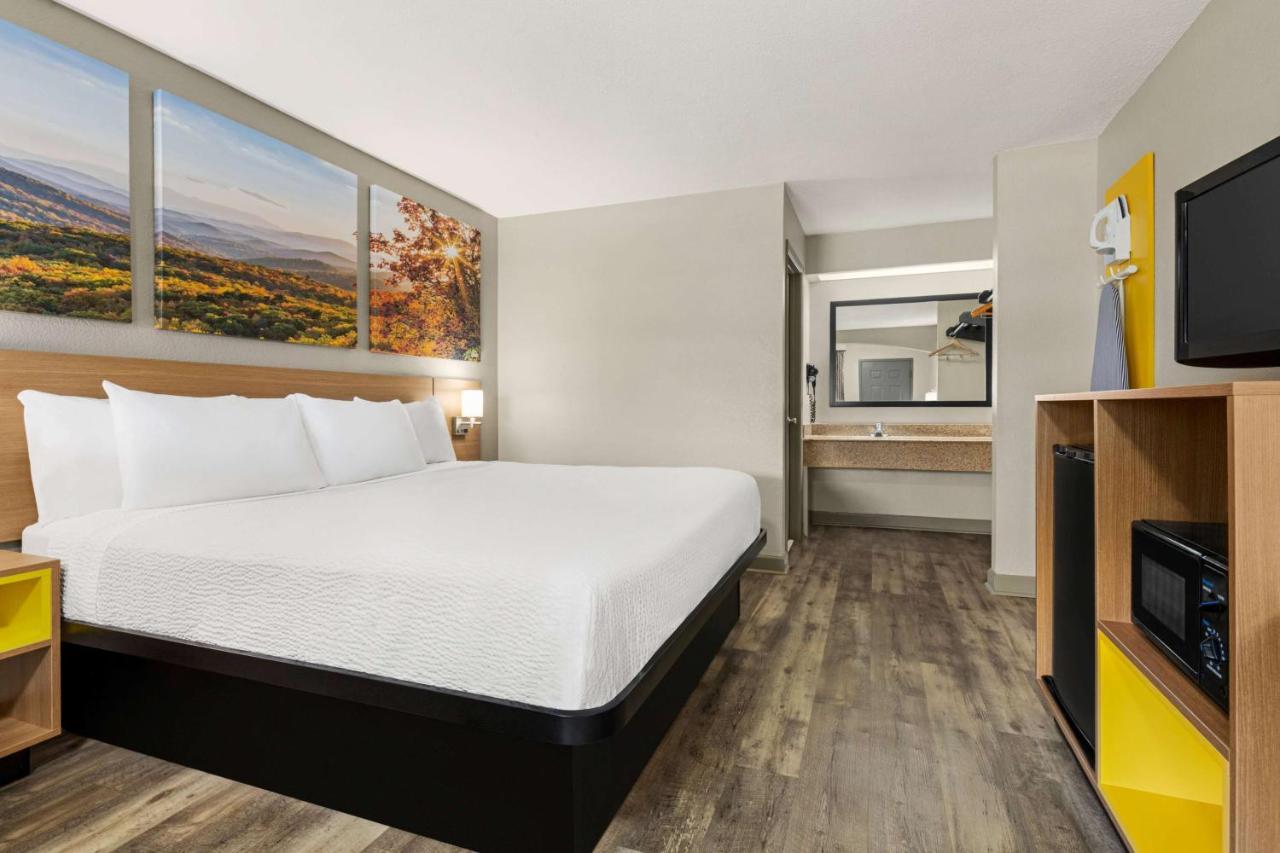 Days Inn By Wyndham Fulton Экстерьер фото