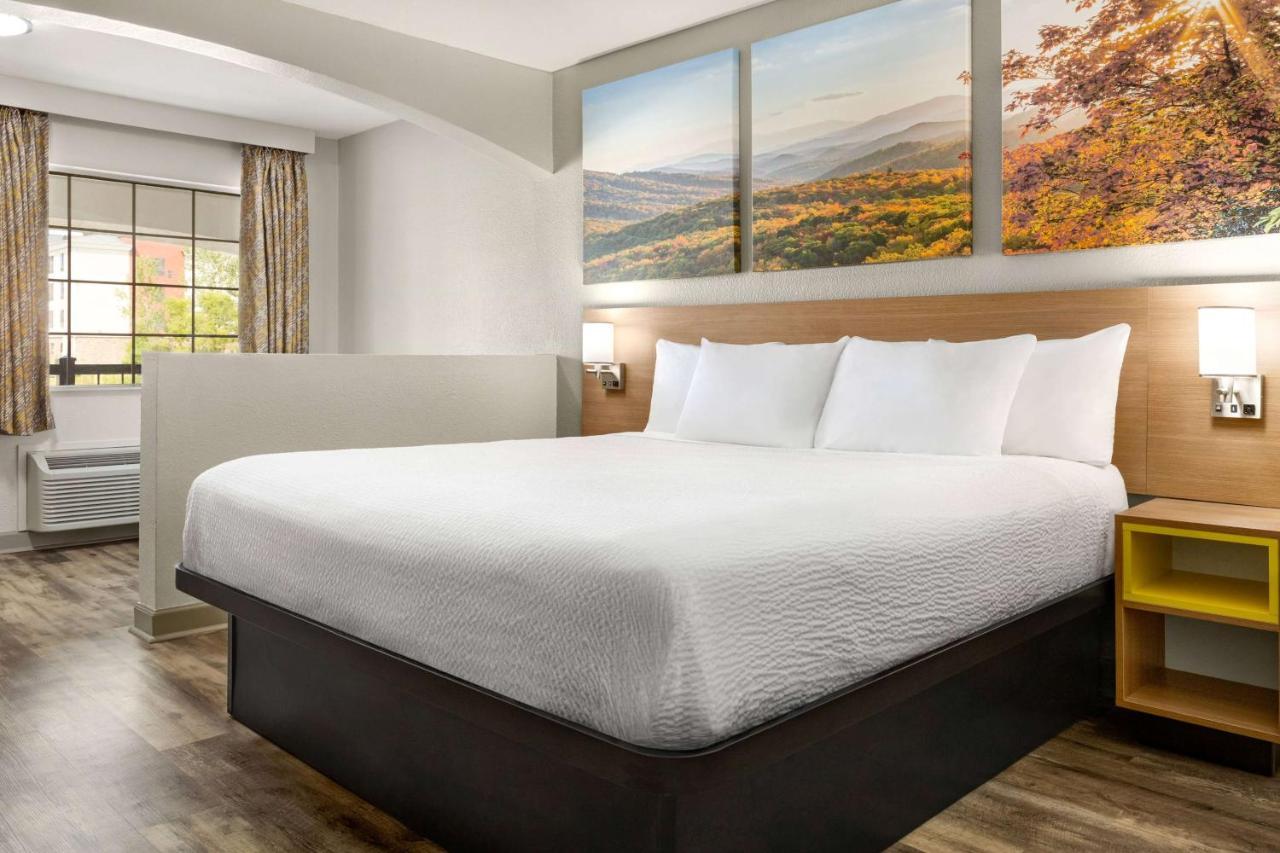 Days Inn By Wyndham Fulton Экстерьер фото